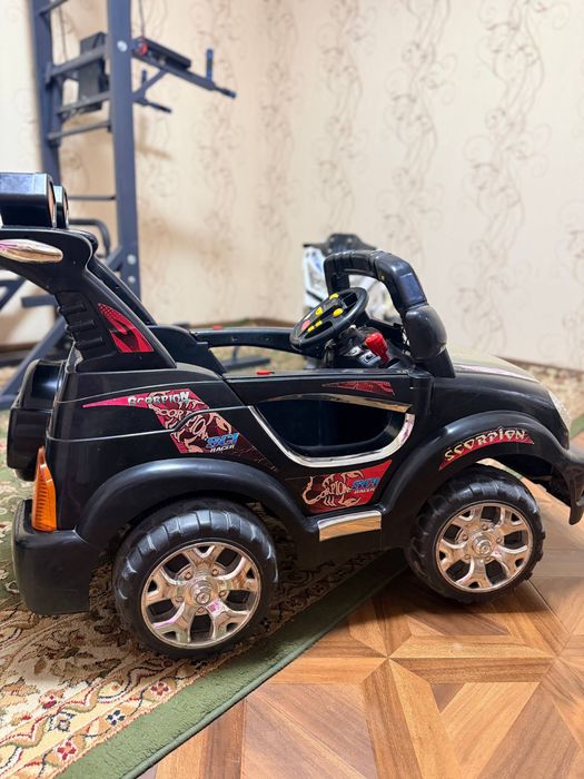 Bolalar elektromobili yaxshi xolatda
