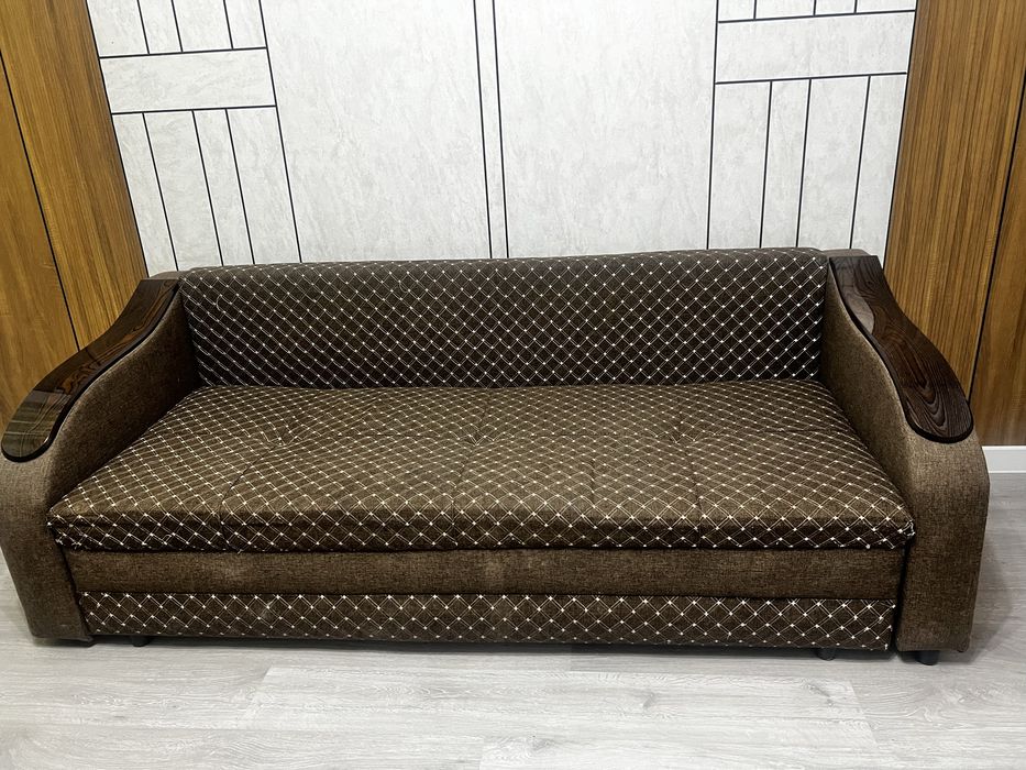 Диван раскладной в отличном состоянии