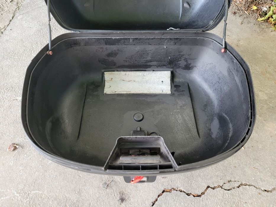 Куфар Givi Simply от Yamaha Majesty