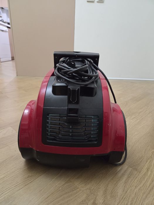 Пылесос  водиной