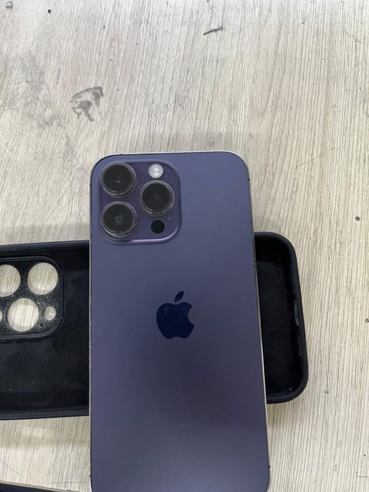 Продам айфон 14 про макс