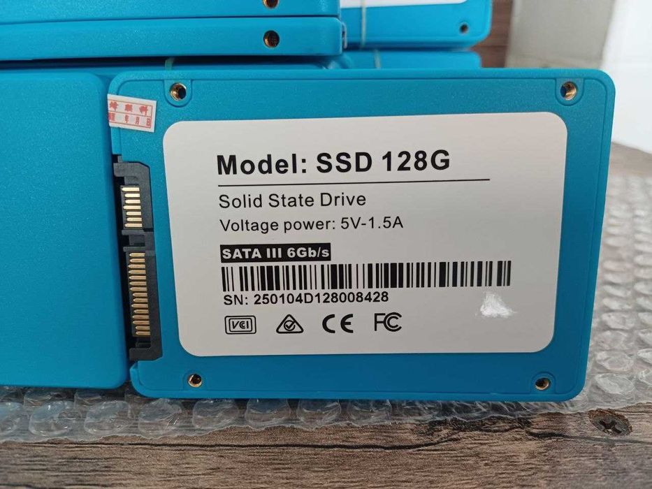 SSD sata 128 gb.