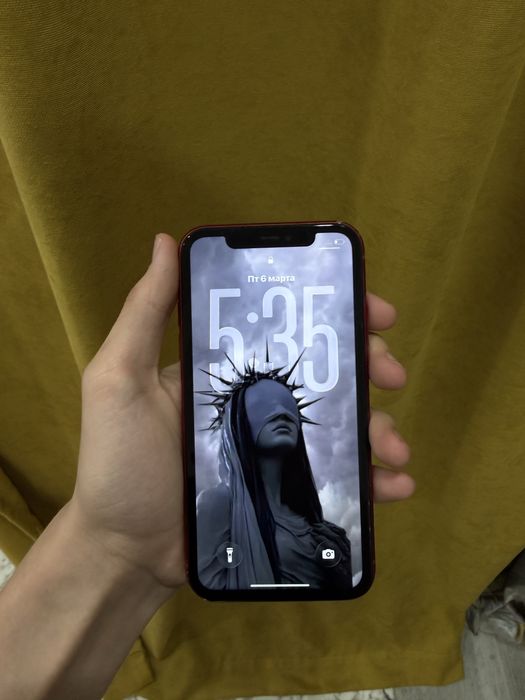 продам айфон 11 идеал