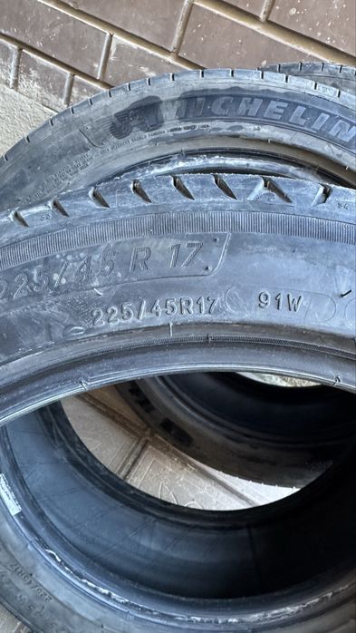 Резина 225/45 R17