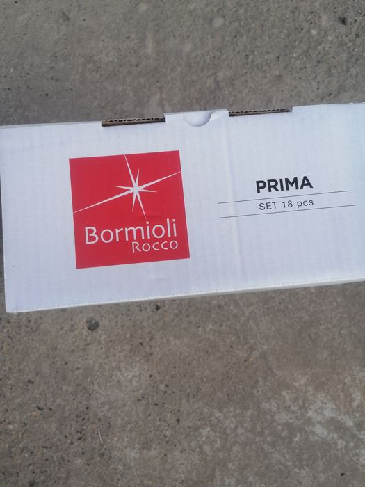 Serviciu de masă Bormioli Rocco, modelul Prima, compus din 18 piese re