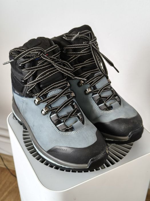 Bocanci drumeție/munte dama, Trekking MT100 - mărimea 37