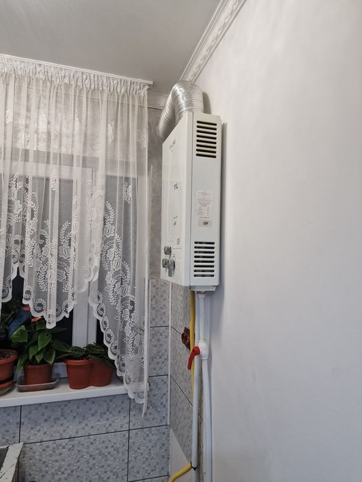 Istant pe gaz.este ca noua folosita  un am jumate..