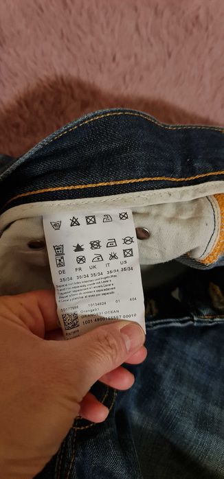 Pantaloni scurti Hugo Boss orange 34/35