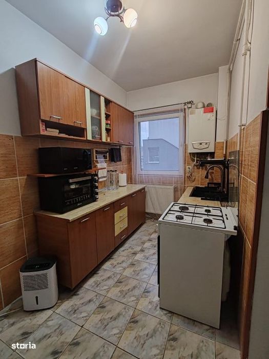 Apartament 2 camere, 43 mp, zona Sasar