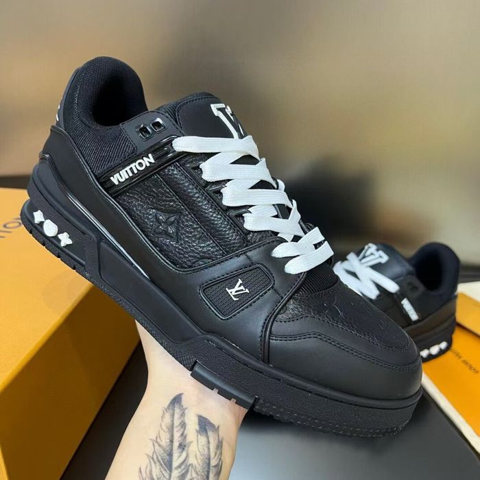 Louis Vuitton ( LV ) Trainer -Calitate PREMIUM - Marimi de la 36 la 45