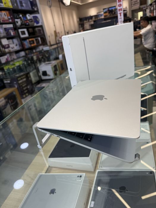 Macbook Air m5 13inch 16/512gb