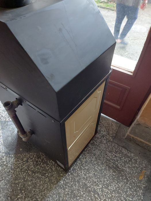 Продавам Камина с водна риза