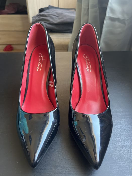 Официални обувки с ток