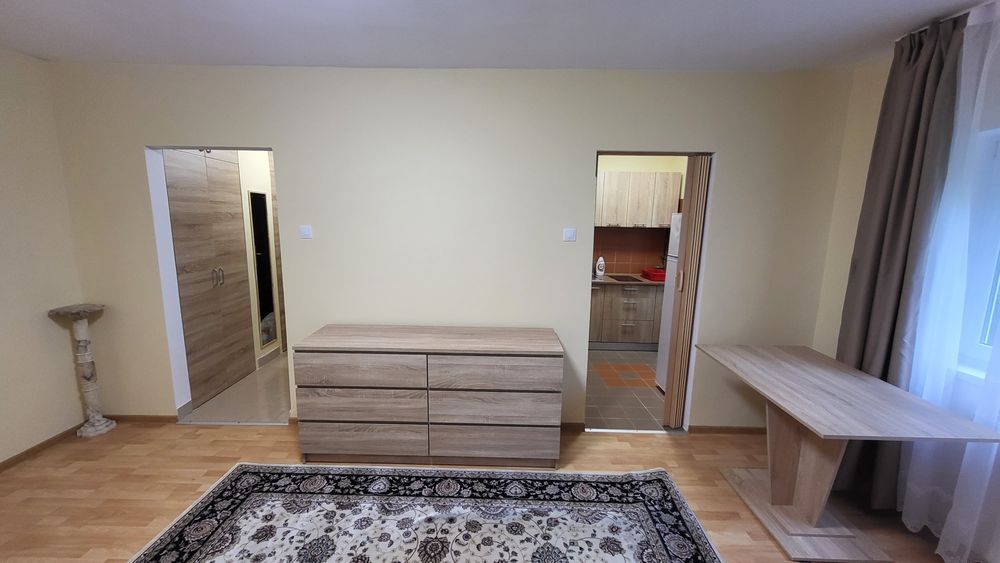 Inchiriez apartament cu o camera