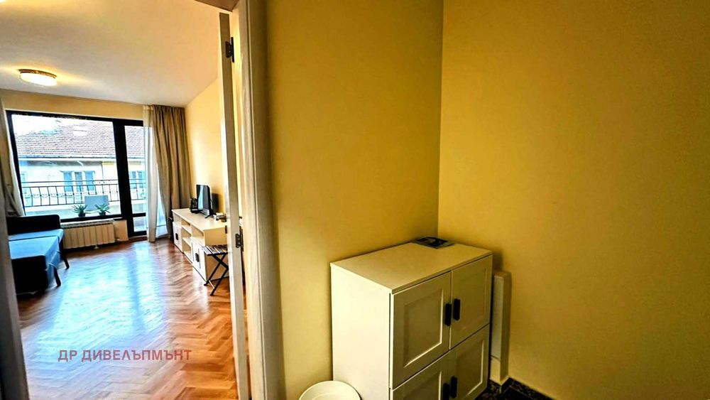 Дава се под наем Едностаен апартамент в София, Център - 36 кв.м за 356.49 € - Снимка #5