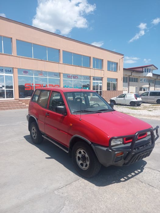 Nissan Terrano 2.4 BENZIN