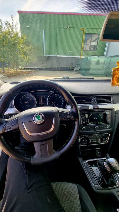 Skoda Superb 2012 Automata