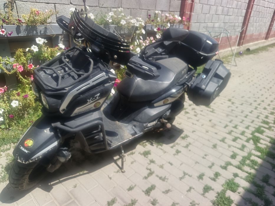 Продам мопед танк