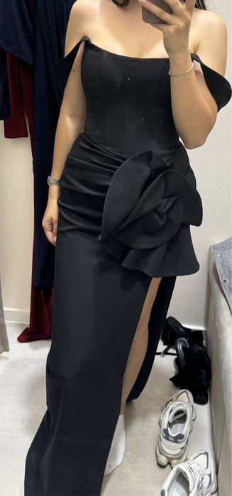 Черна официална рокля с корсет Cliche