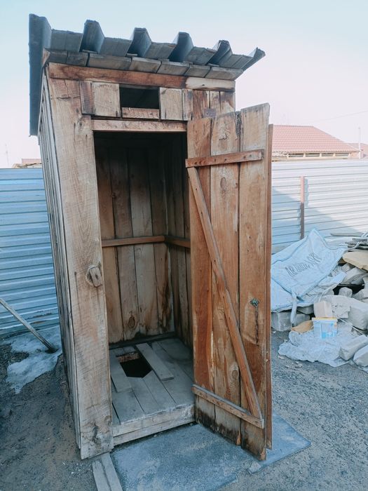 Продам уличный туалет