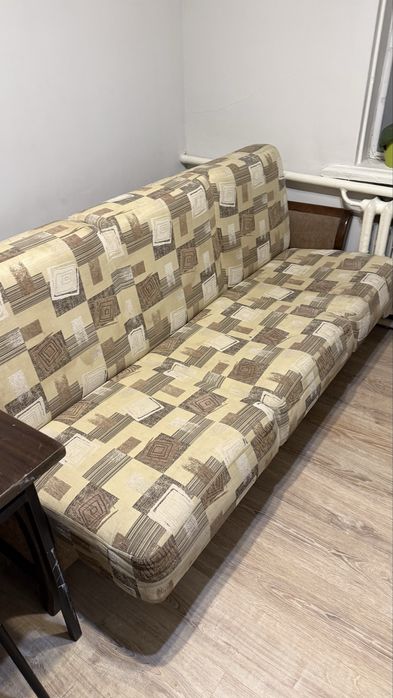Продам диван- кровать с двумя креслами, бытовая техника,  мебель