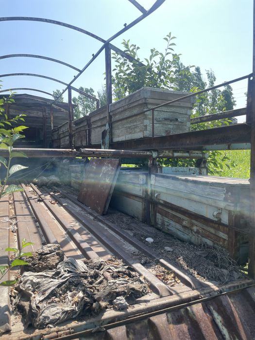 Асал ари . Прицеп.Продаётся  тележка Для Пчеловодства.
