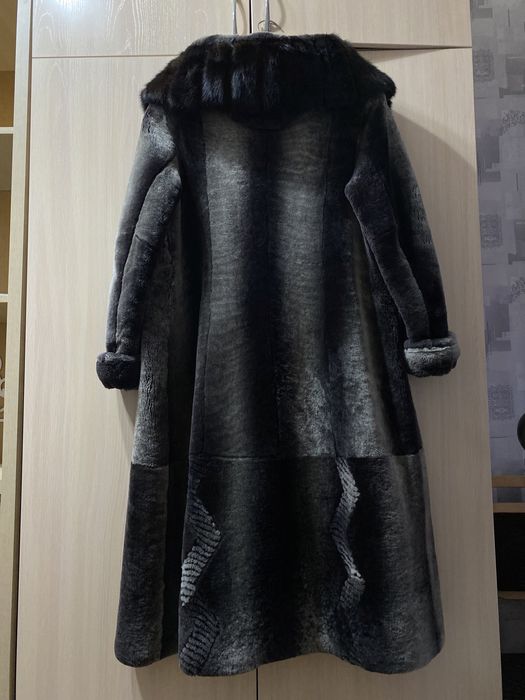 Продам мутоновую шубу