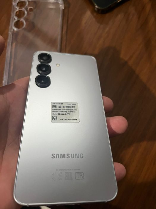 Самсунг s25 256g