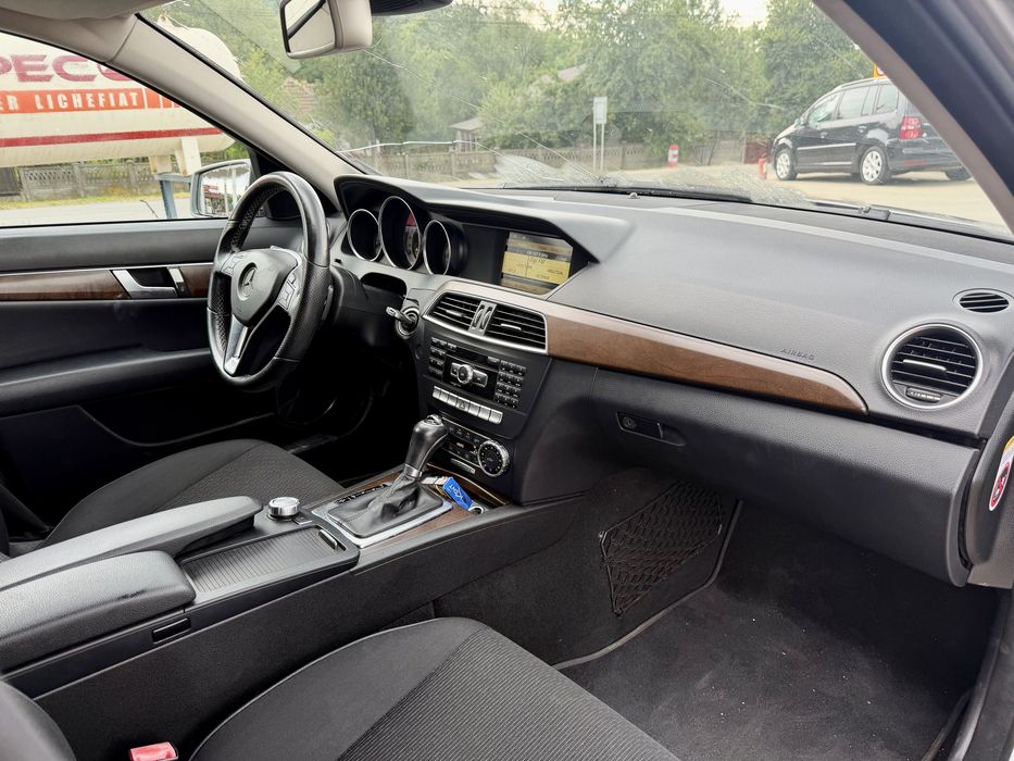 Mercedes w204 facelift  C220 2011 2.2 cdi Rate / Credit Avans 0