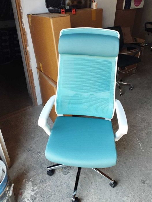 Продается офисное кресло BECO для офиса и для дома от первых рук.