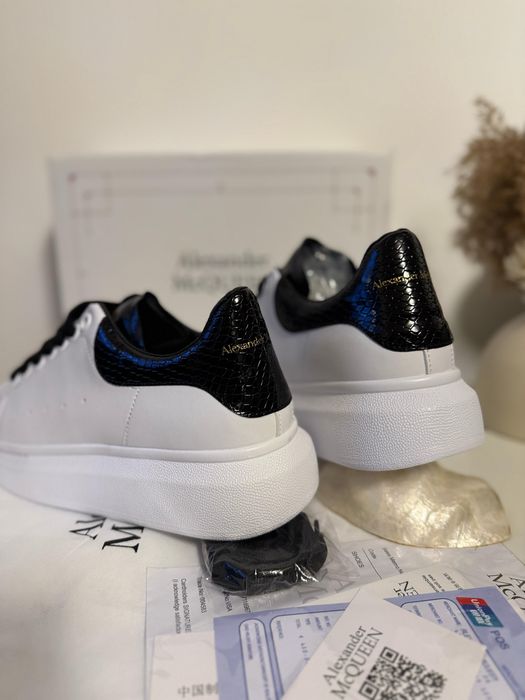 Adidasi Alexander M C Q U E E N Piele Neagra