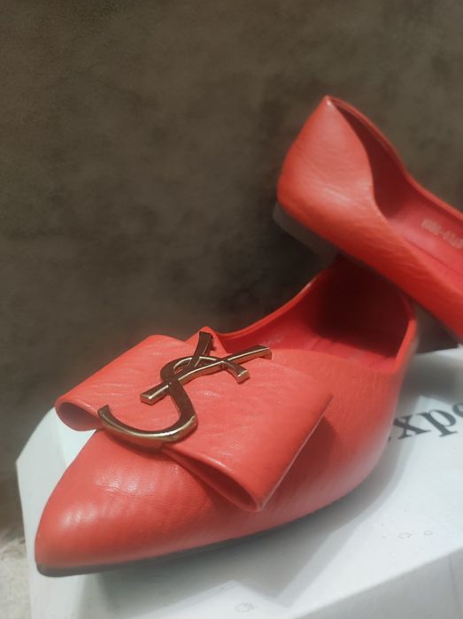 Продам балетки новые