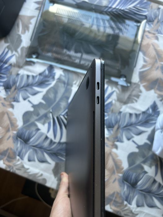 MacBook pro 2019