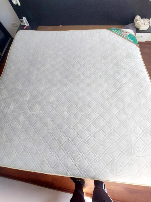 Curățat canapele și saltele