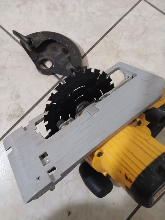 Circular dewalt 18v