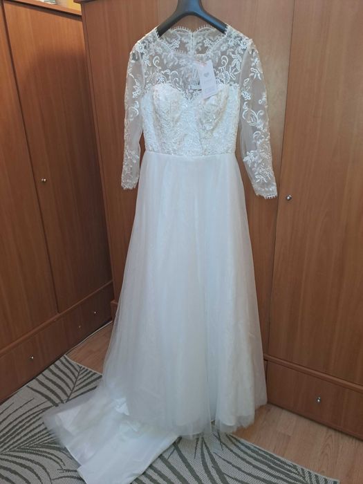 Нова булчинска рокля