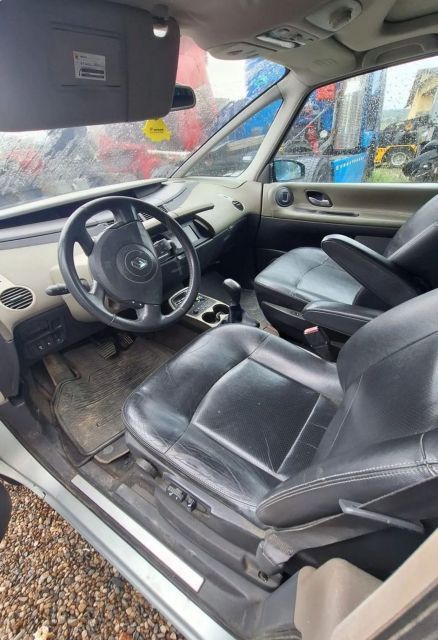 Dezmembrez Renault Espace 4 [2002 - 2006] Grand minivan 5-usi 3.0 dCi