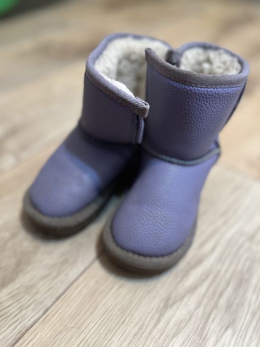 Продам сапожки 3 пары