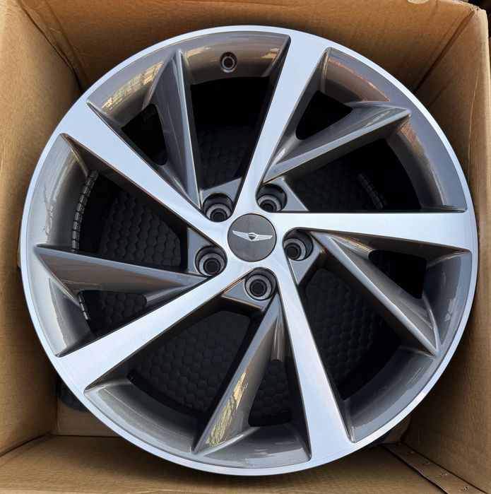 Оригинальные диски на GENESIS KIA HYUNDAI
