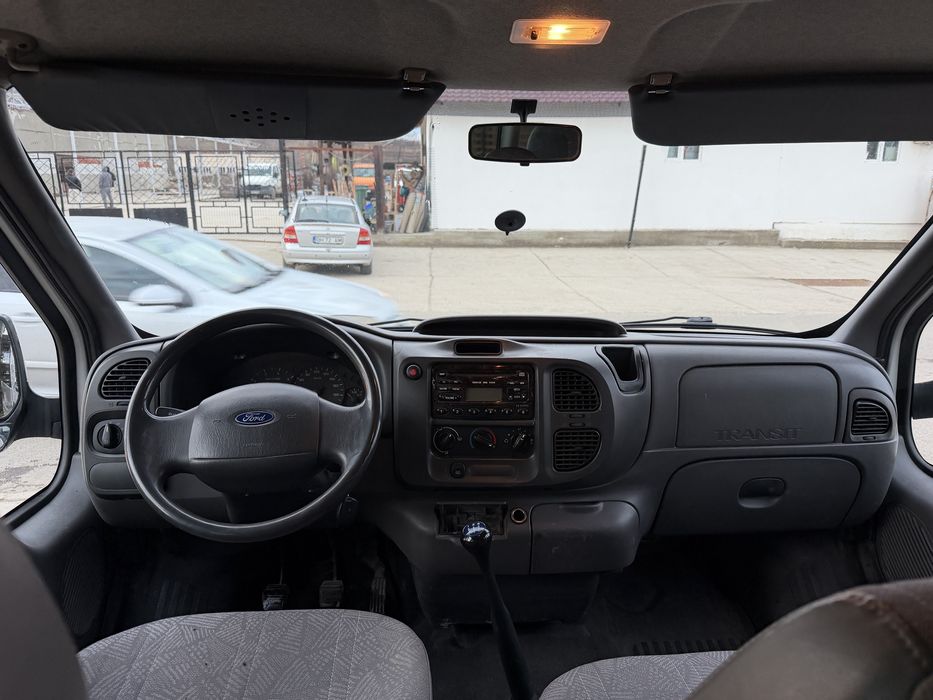 Microbuz Ford Transit 8+1
