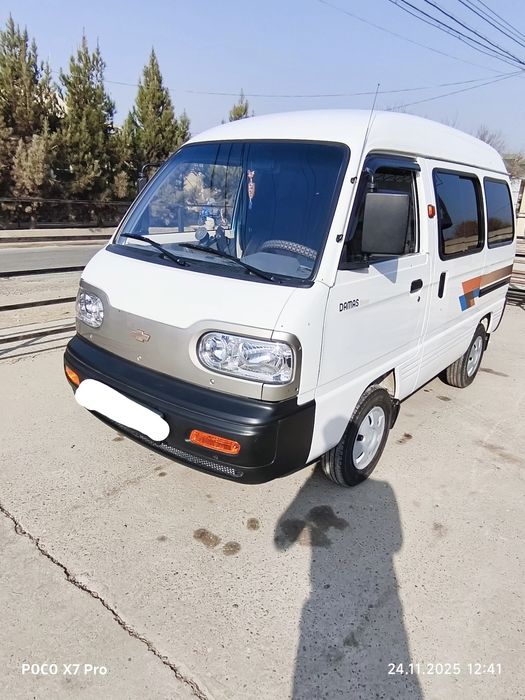 Chevrolet Damas sedan beliy