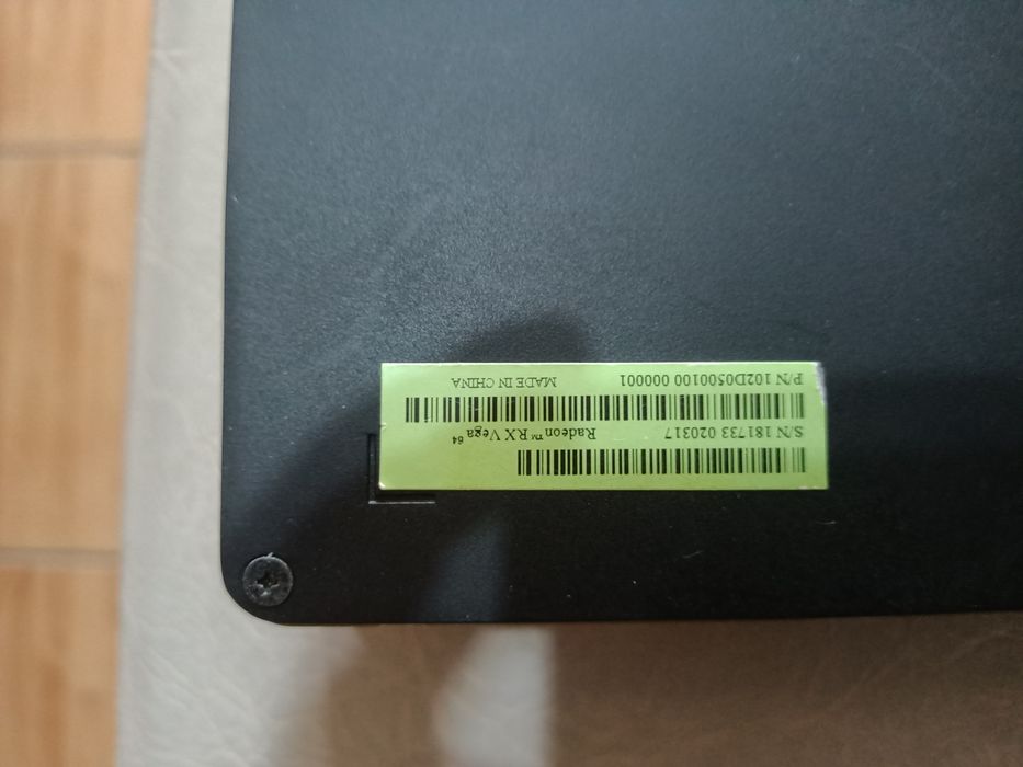 Vand placa video Vega 64 defectă