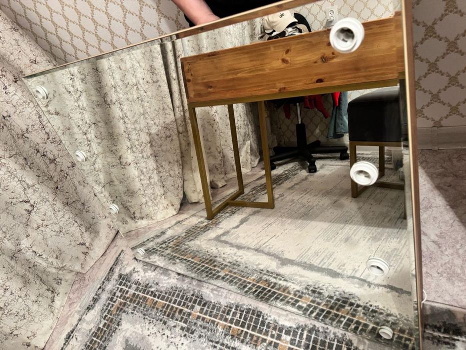 Туалетный столик