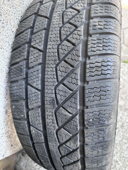 Зимни гуми Explero winter w671 225/45R19
