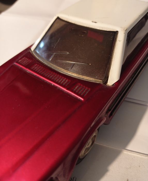 Vând sau schimb obiecte de colecție.Preț în funcție de obiect..