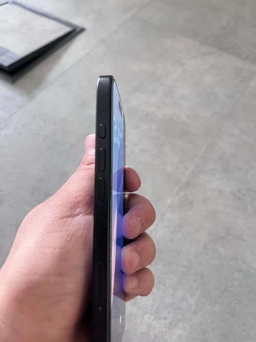 Айфон 16 в отличном состоянии