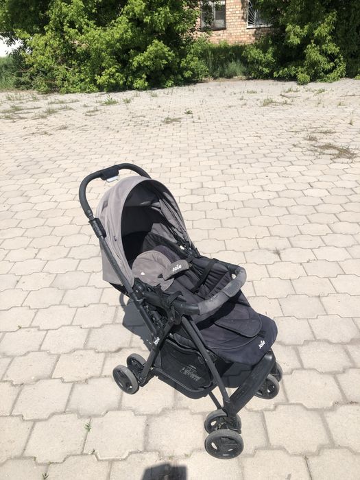 Детская прогулочная каляска