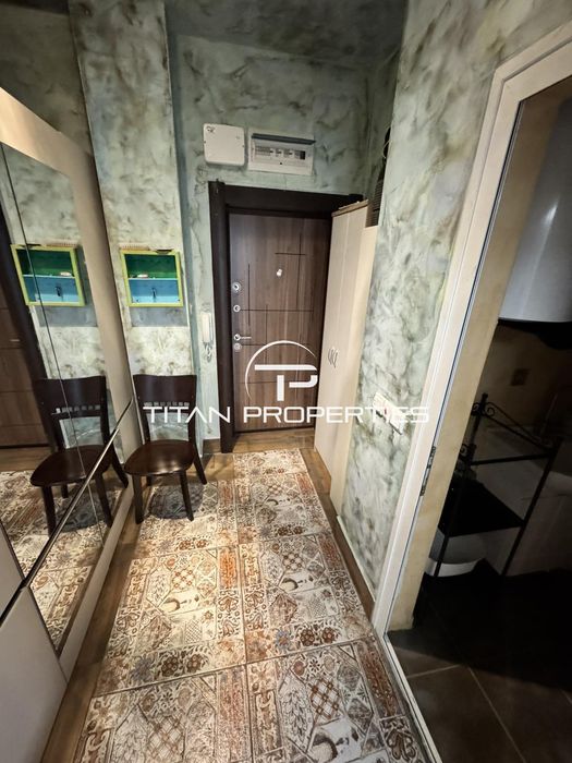 Тристаен апартамент в ж.к Възраждане