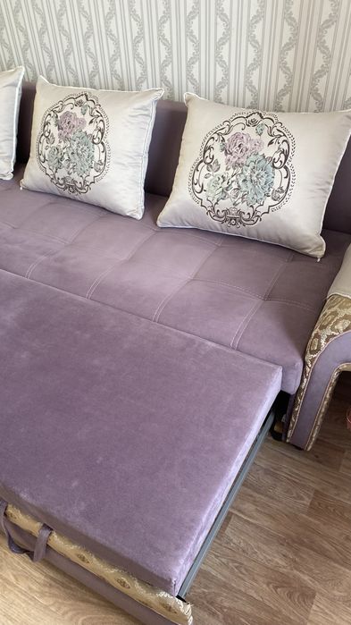 Продается диван 4 метра