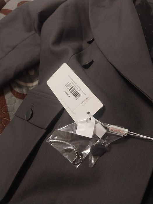 Продам женский костюм